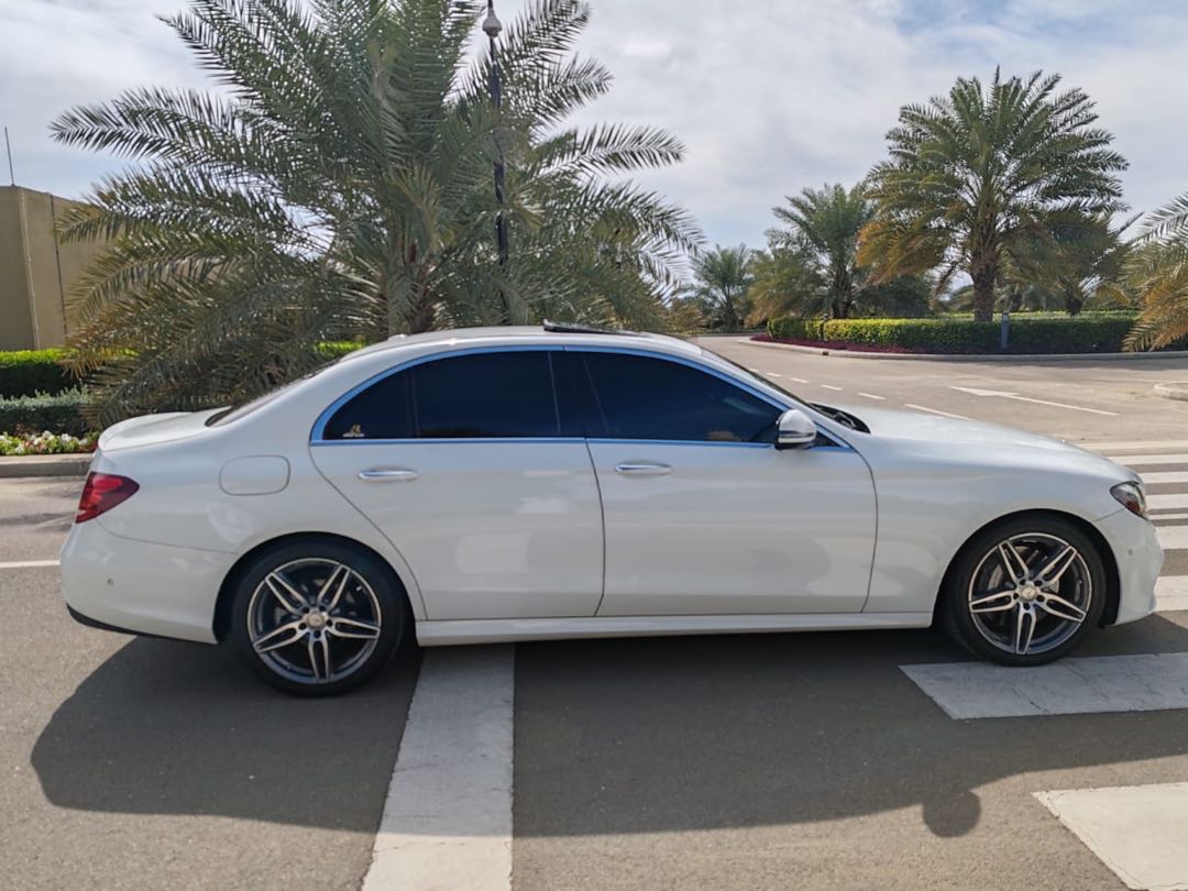 Car Image 2017 MERCEDES E Class 300