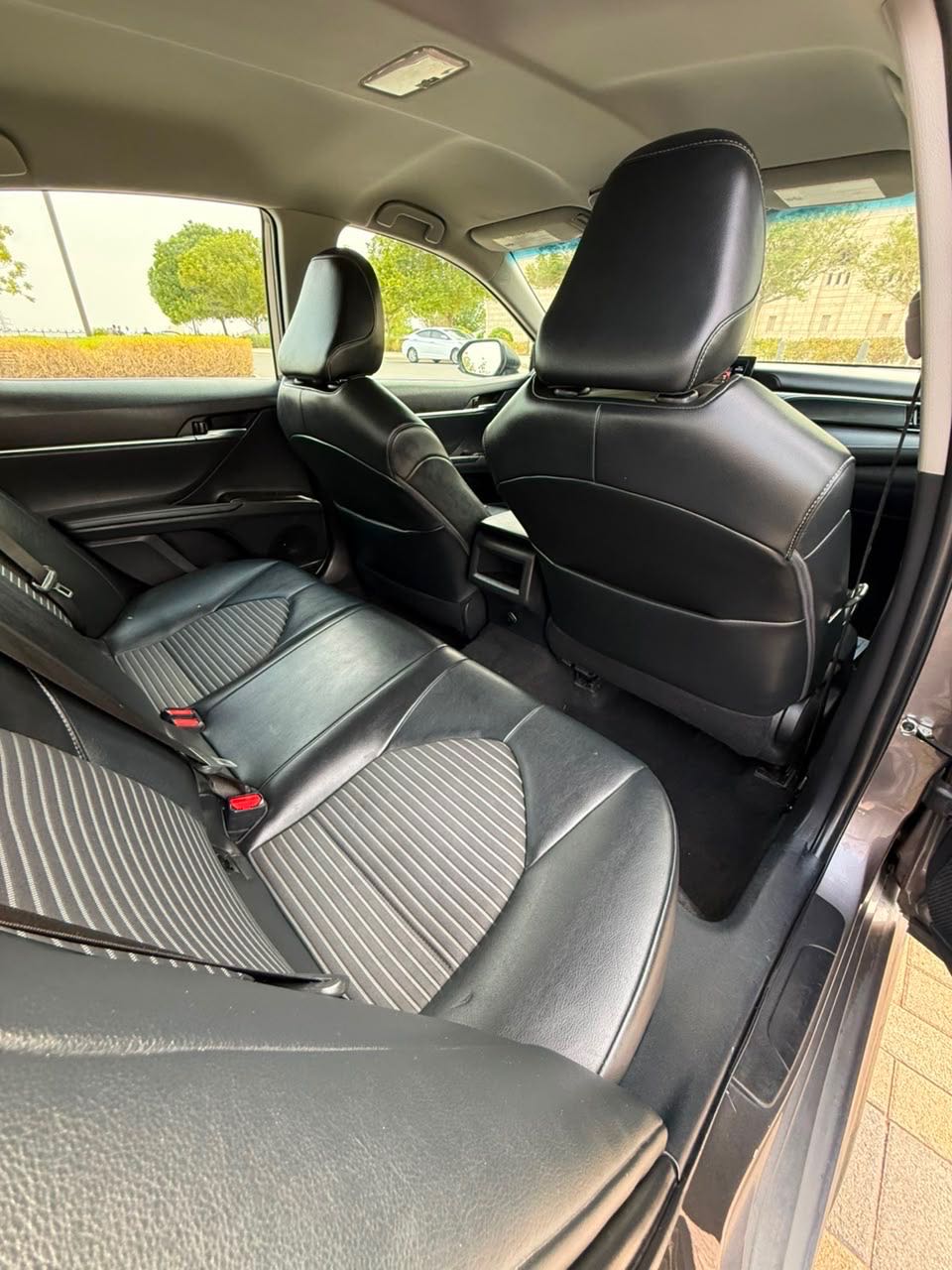 Car Image 2021 TOYOTA CAMRY SE