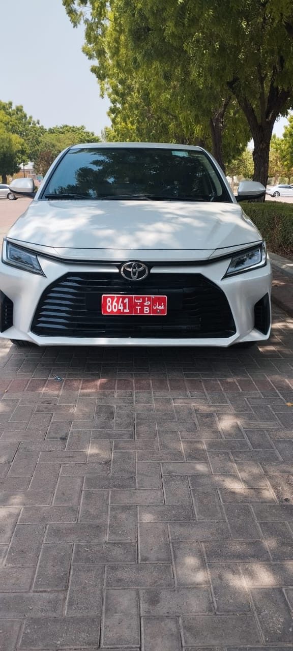 TOYOTA YARIS 2025