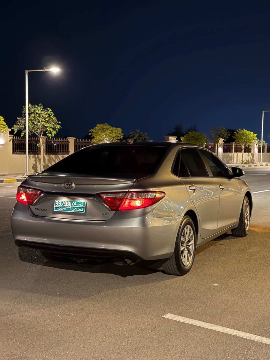 Car Image 2017 TOYOTA CAMRY LE