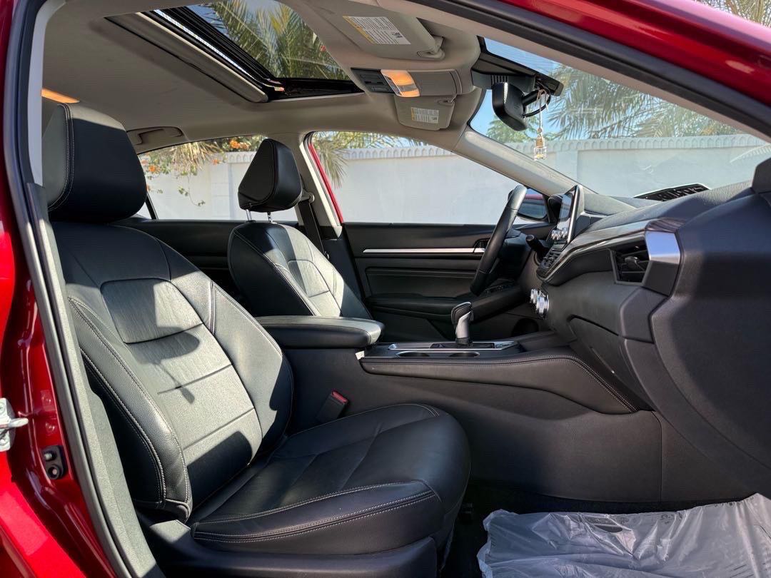 Car Image 2019 NISSAN ALTIMA Platinum 
