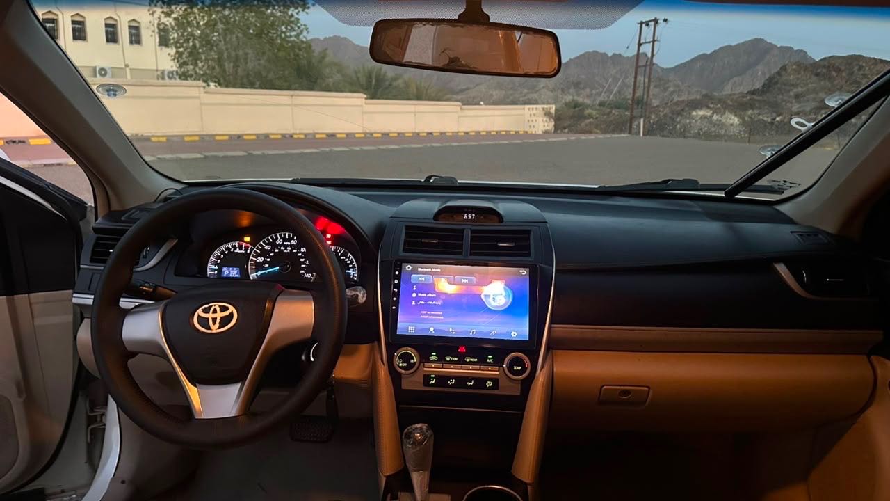 Car Image 2012 TOYOTA CAMRY XLE