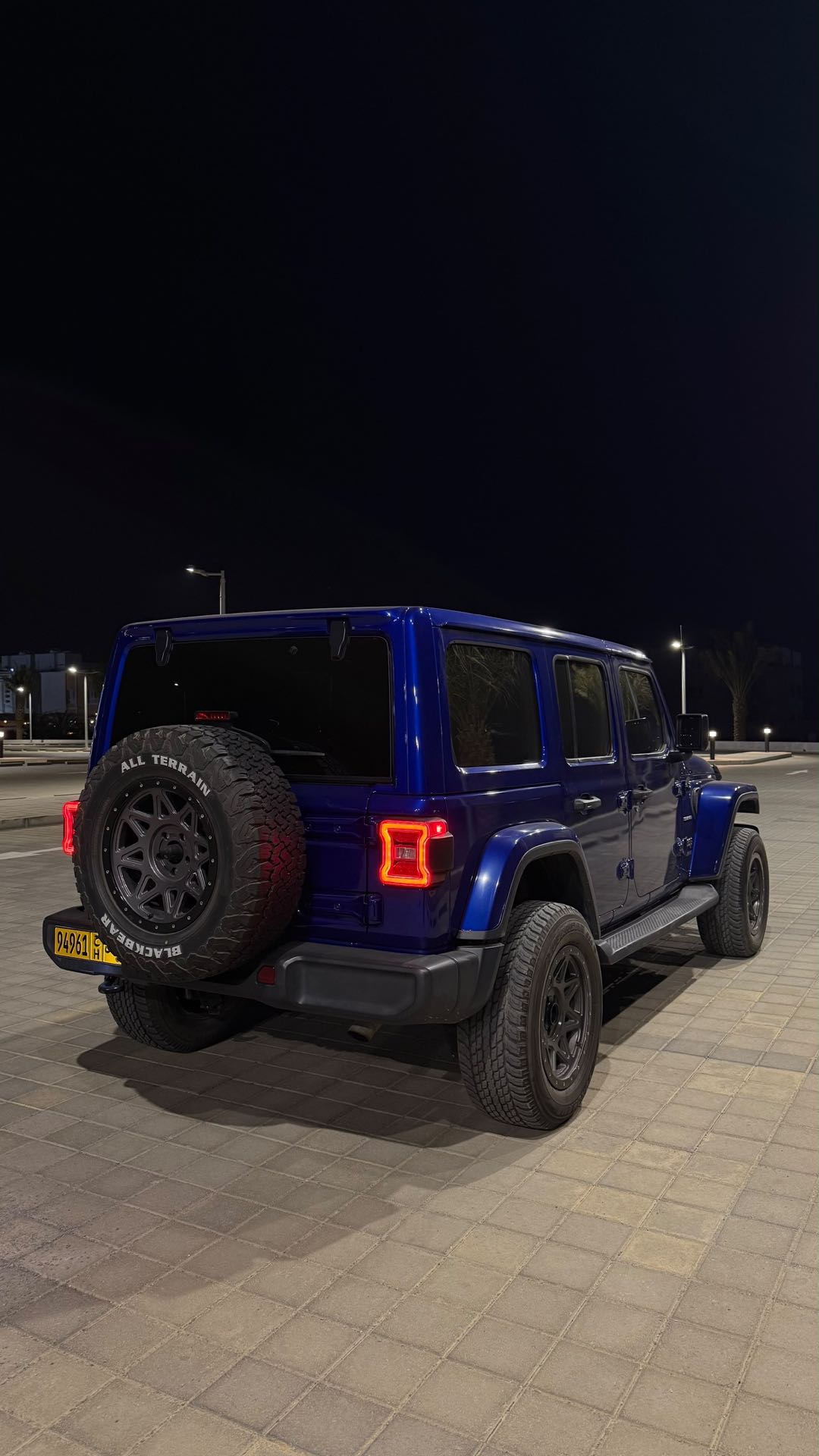 Car Image 2019 JEEP WRANGLER SAHARA
