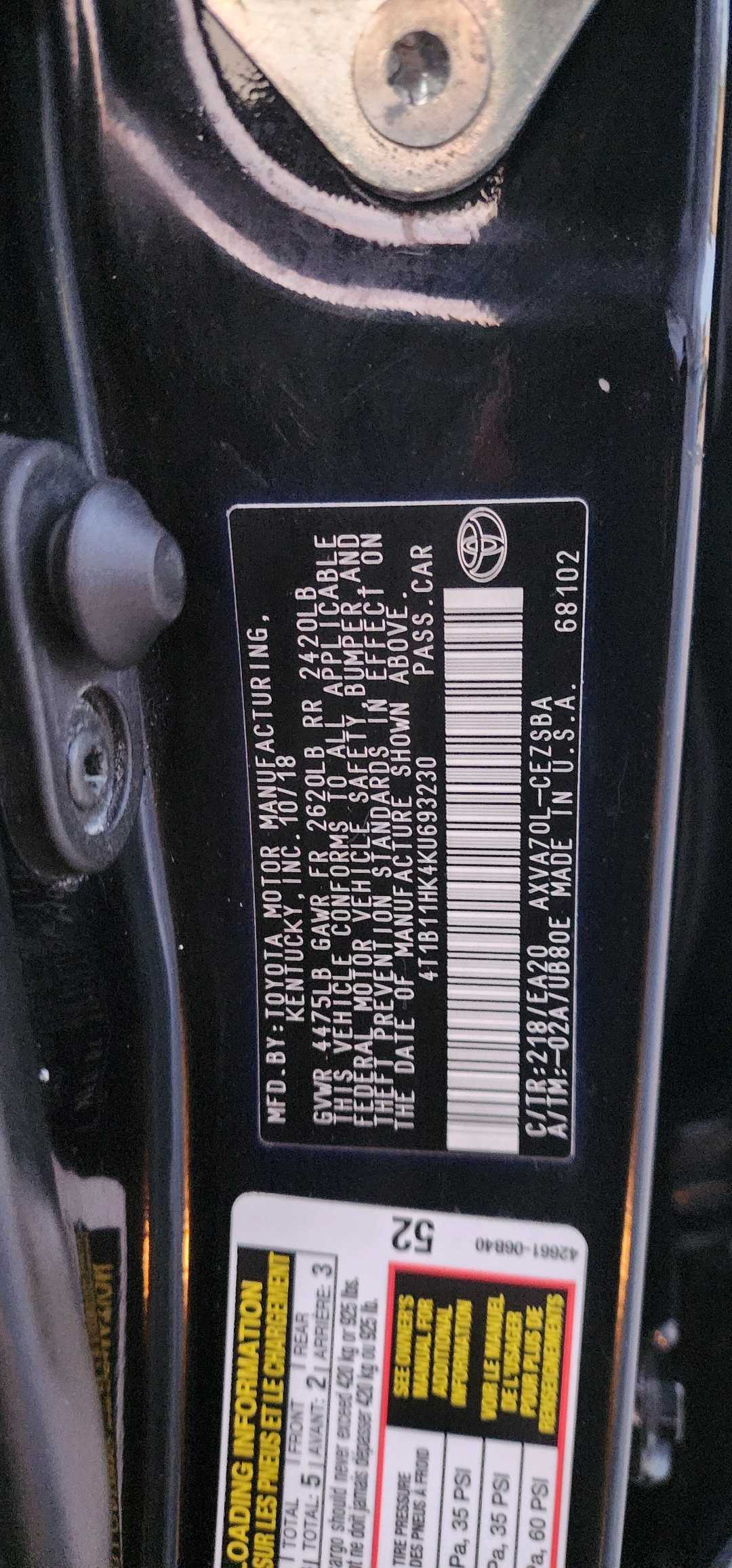 Car Image 2019 TOYOTA CAMRY SE