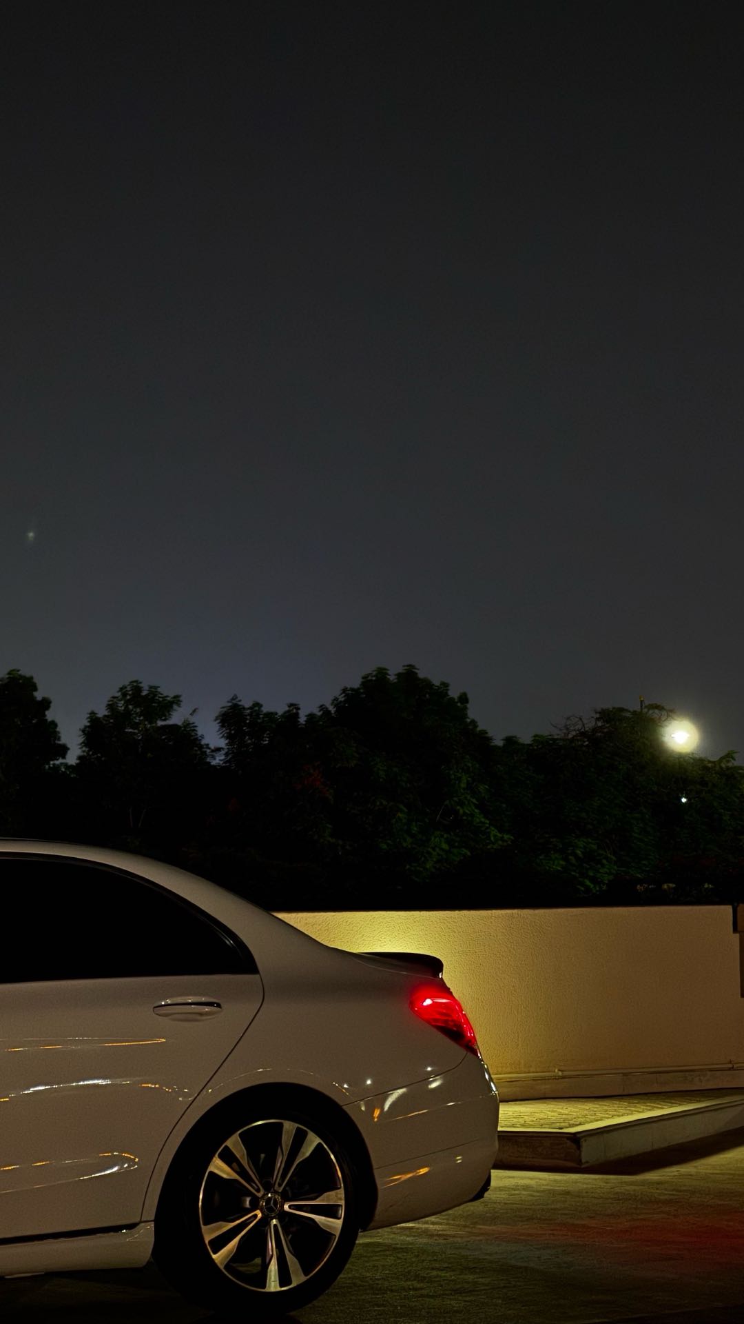 Car Image 2018 MERCEDES C Class 300