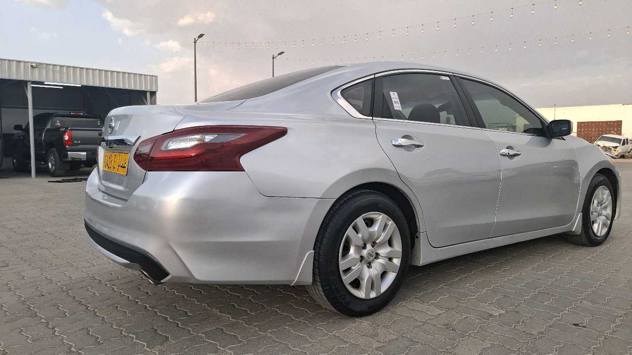 Car Image 2018 NISSAN ALTIMA S