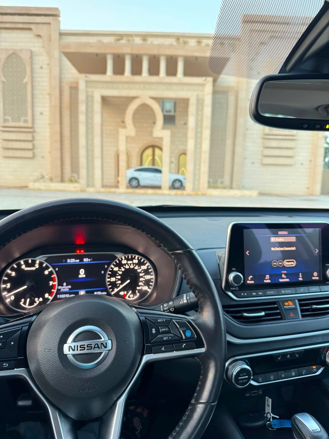 Car Image 2019 NISSAN ALTIMA SV