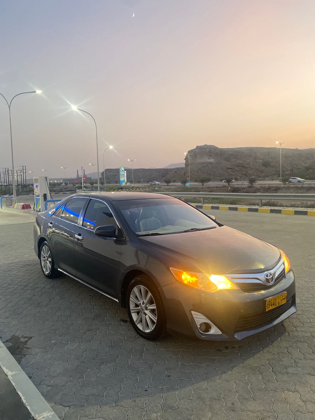 Car Image 2013 TOYOTA CAMRY LE