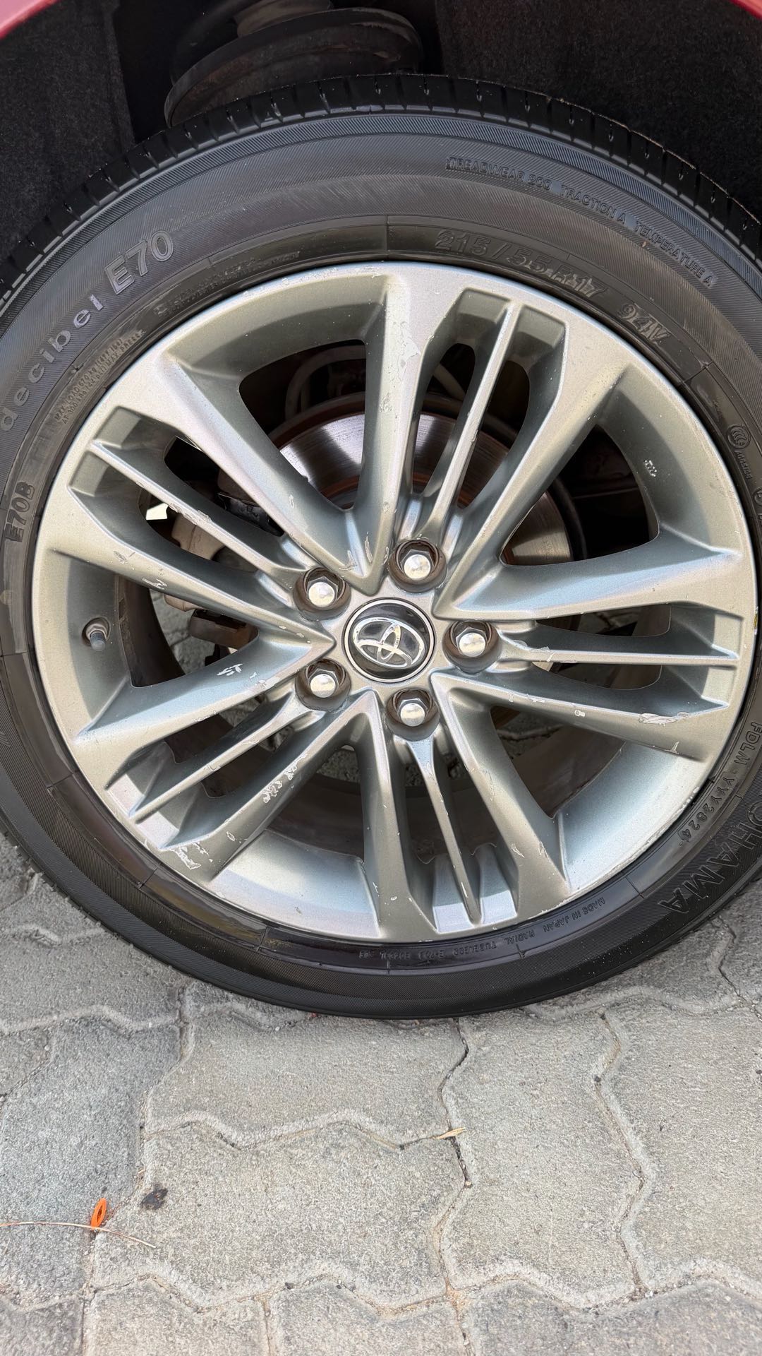 Car Image 2015 TOYOTA CAMRY XSE