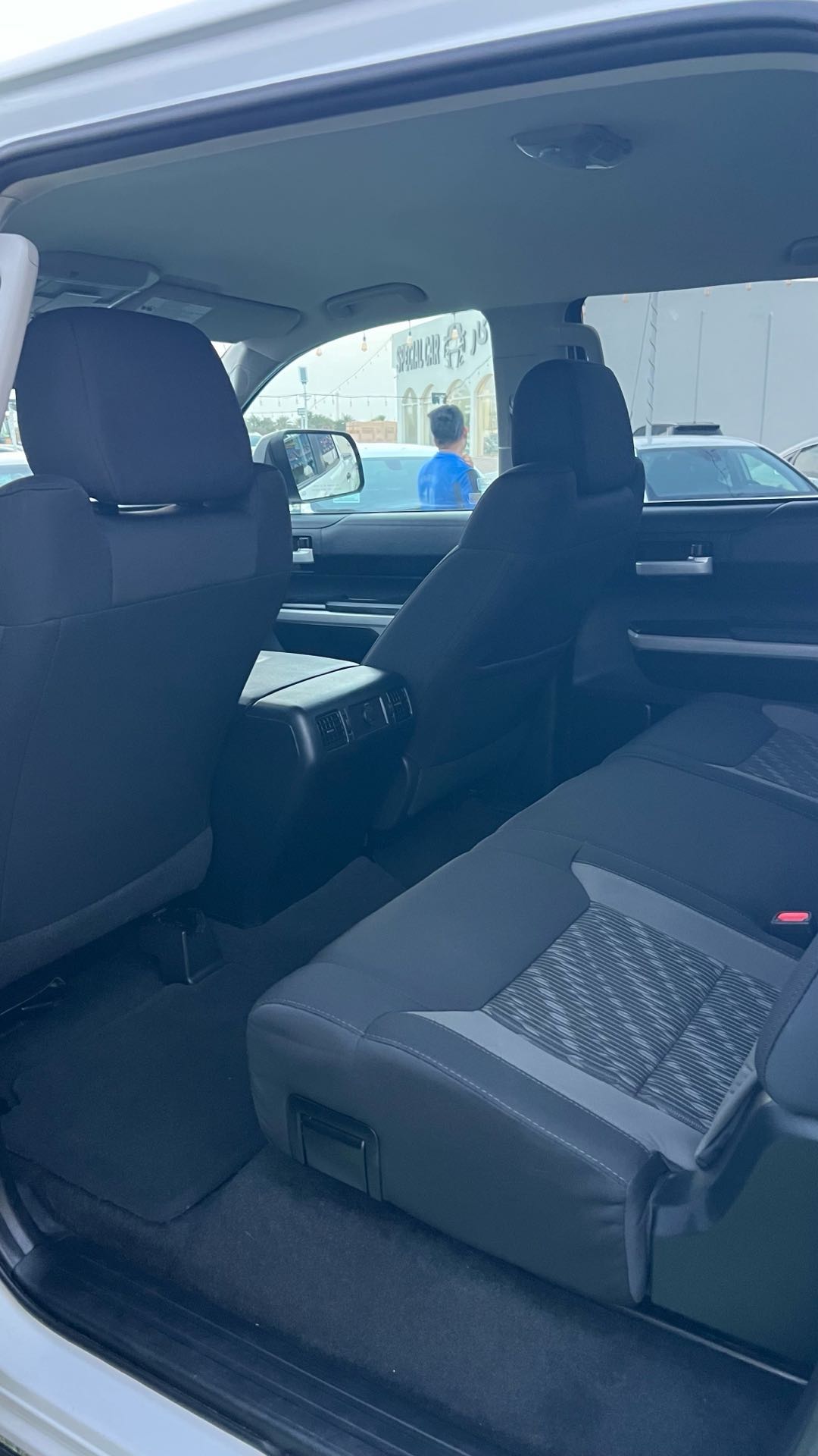 Car Image 2019 TOYOTA TUNDRA SR5