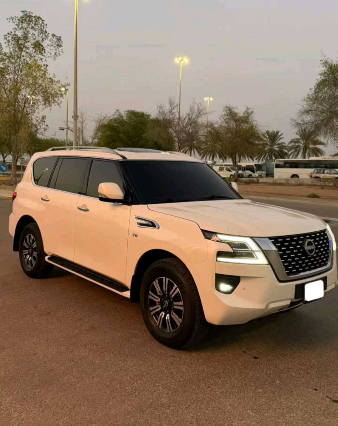 Car Image 2024 NISSAN PATROL LE