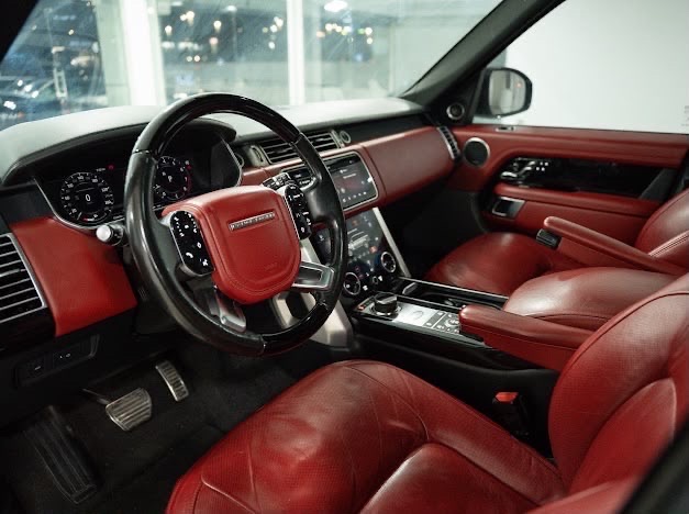 Car Image 2018 LAND ROVER VOGUE 