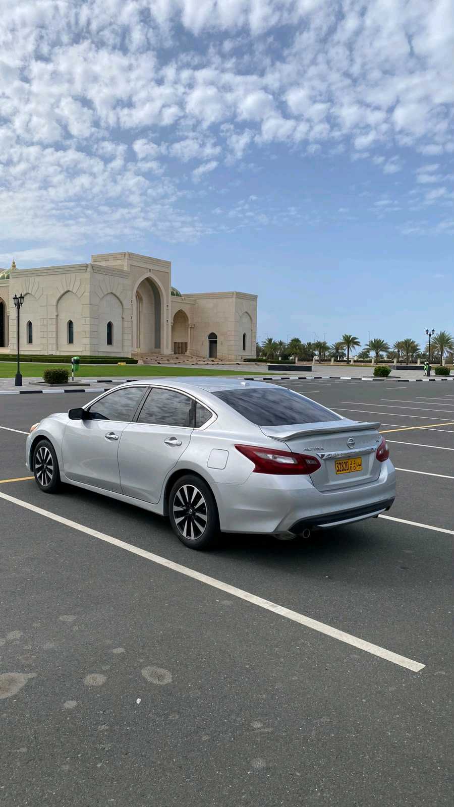 Car Image 2018 NISSAN ALTIMA SV