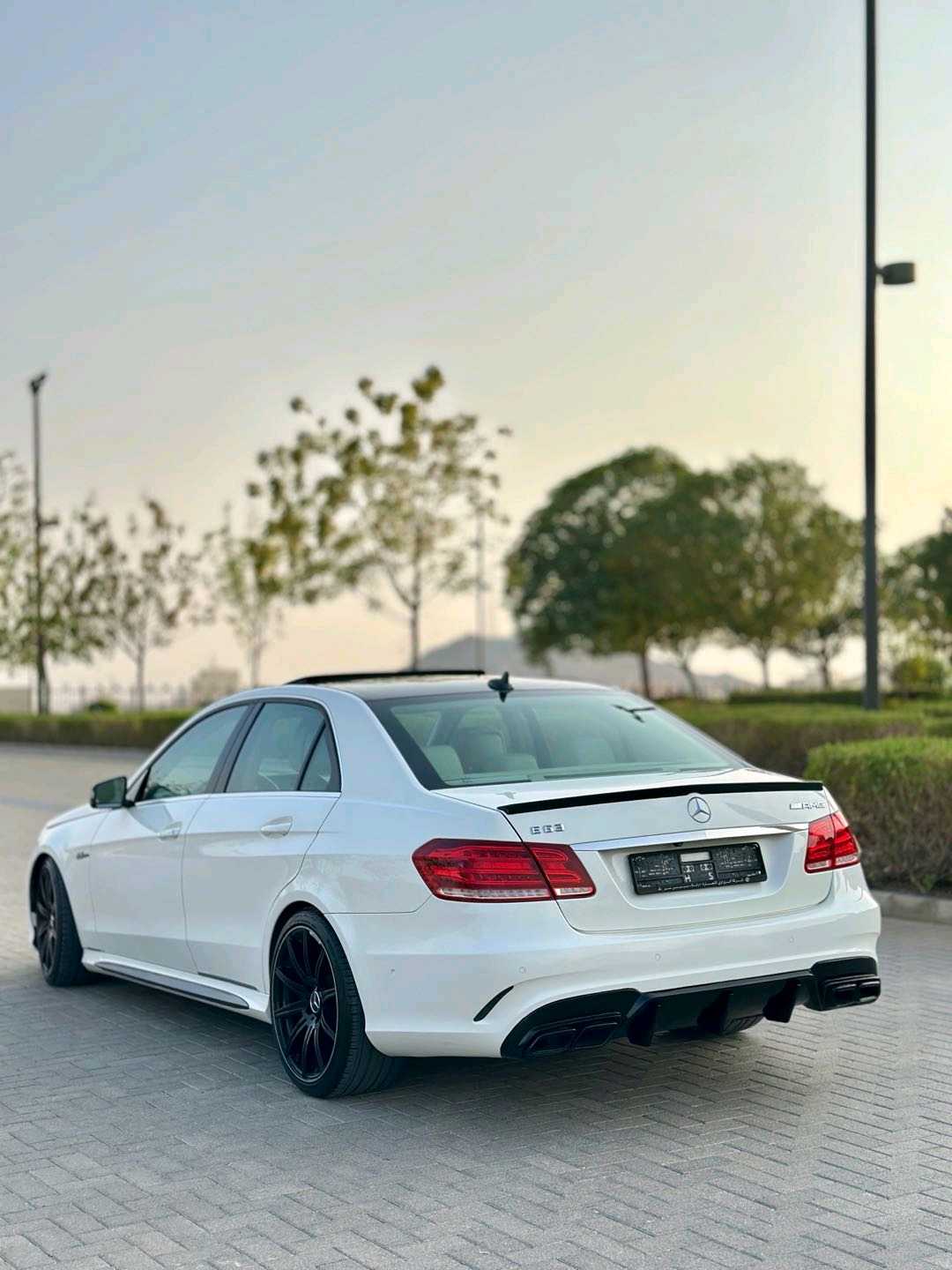 Car Image 2014 MERCEDES E Class 350