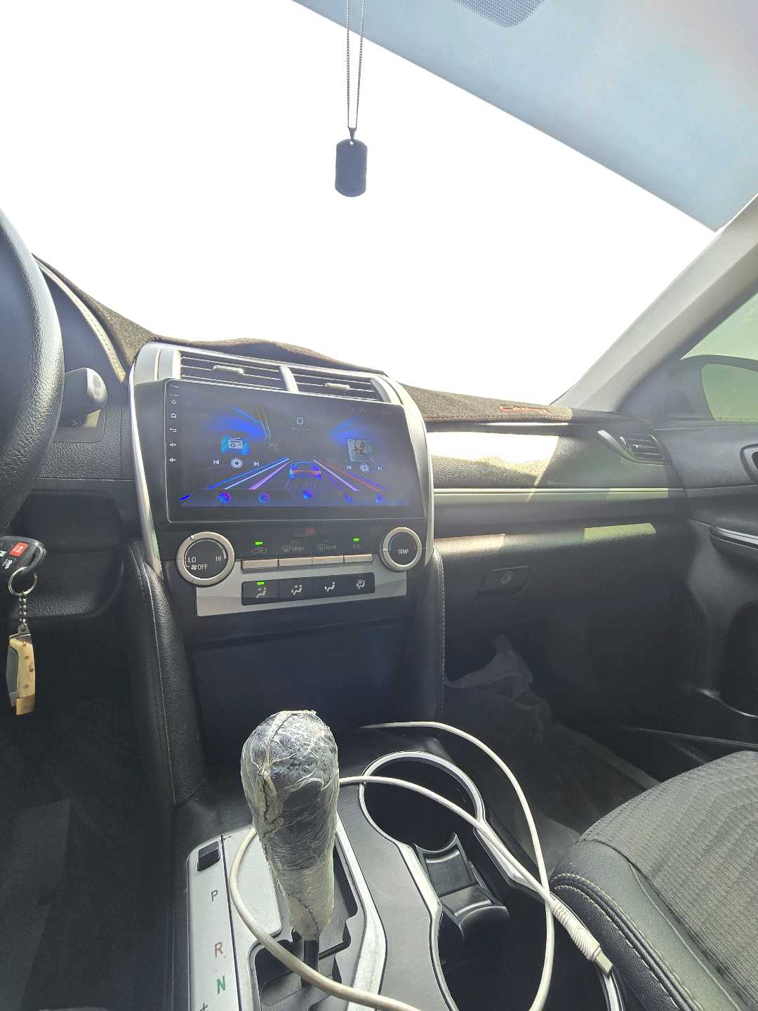 Car Image 2014 TOYOTA CAMRY GL