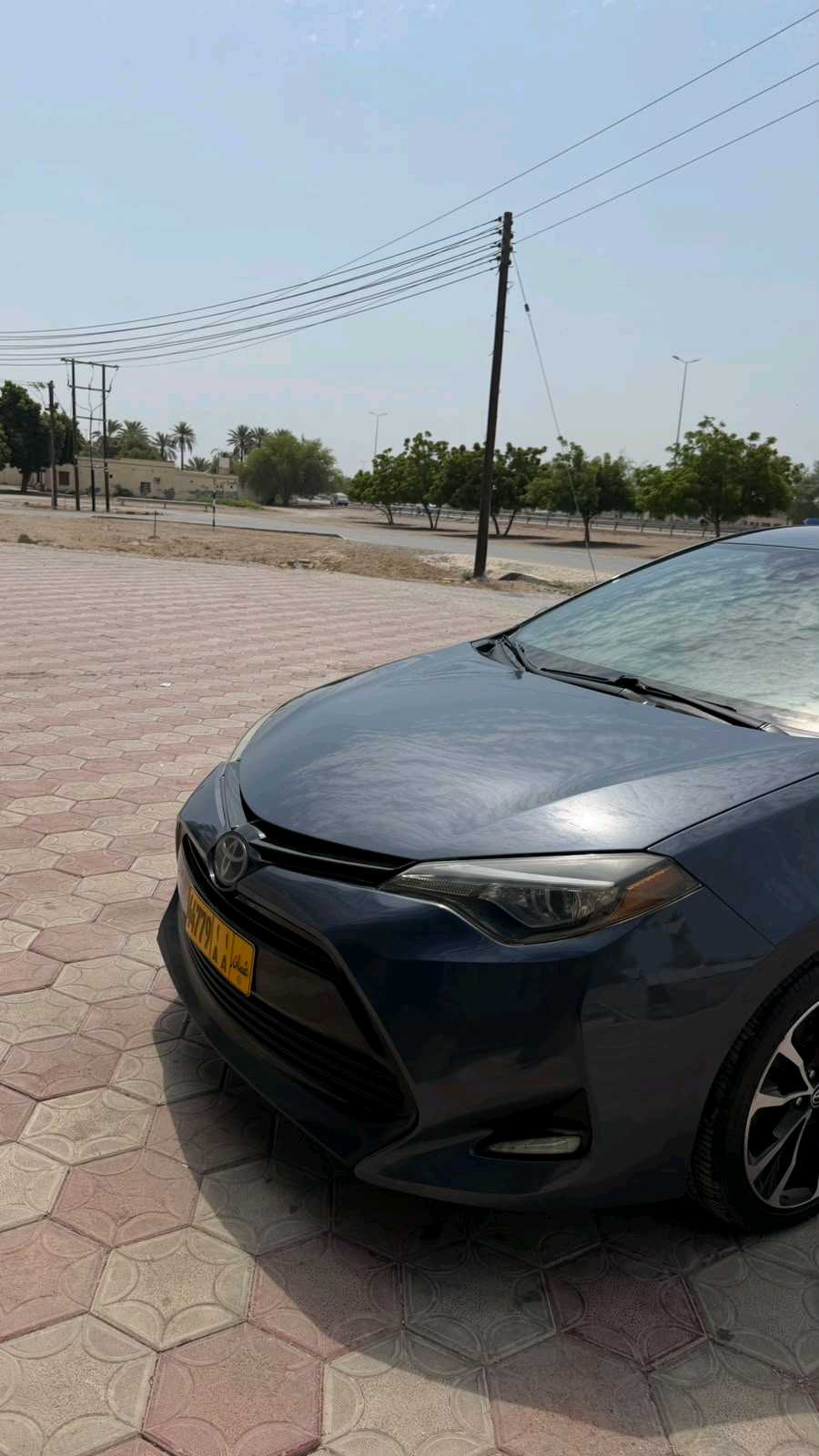 Car Image 2018 TOYOTA COROLLA LE