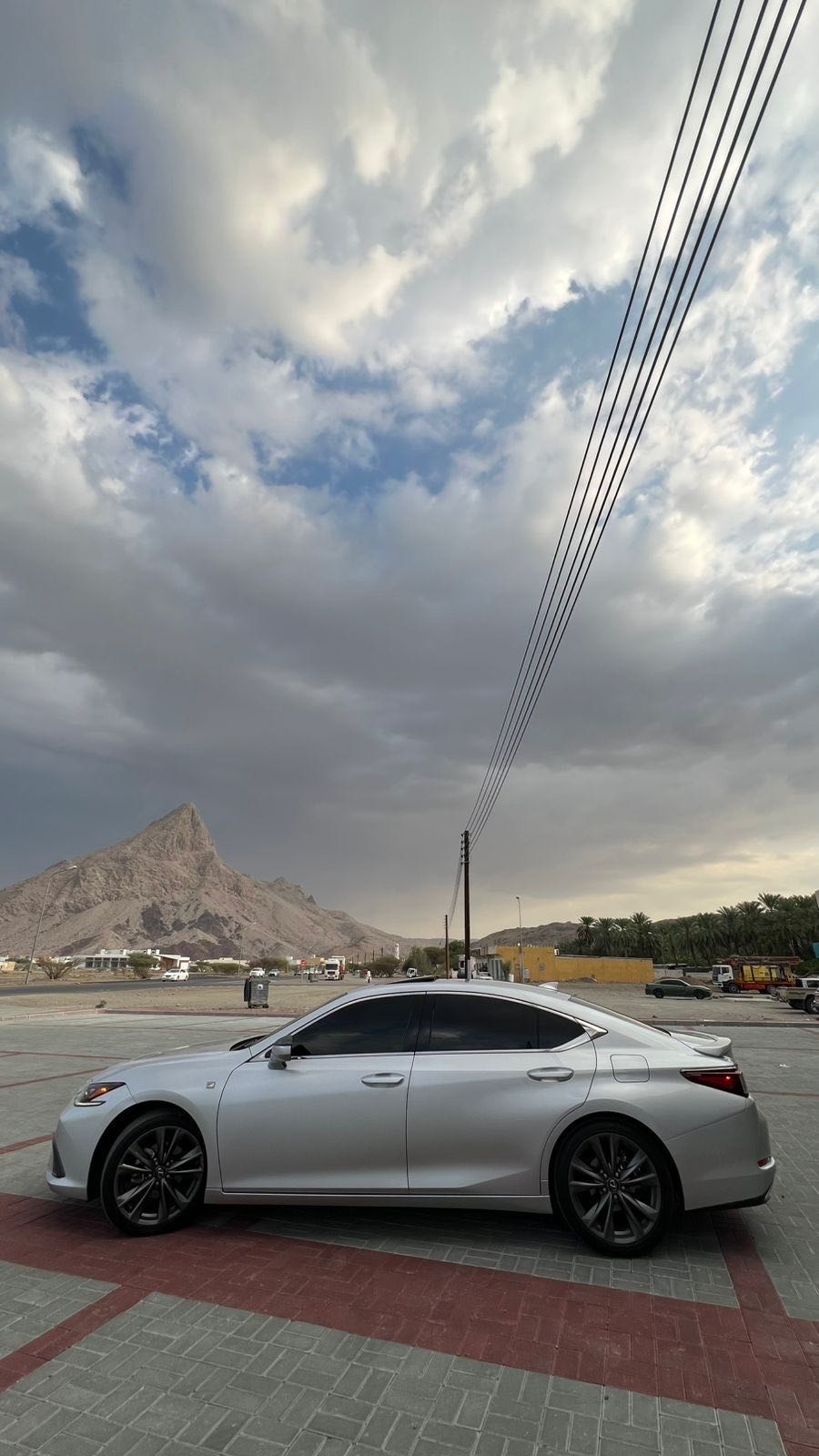 Car Image 2020 LEXUS ES F-sport