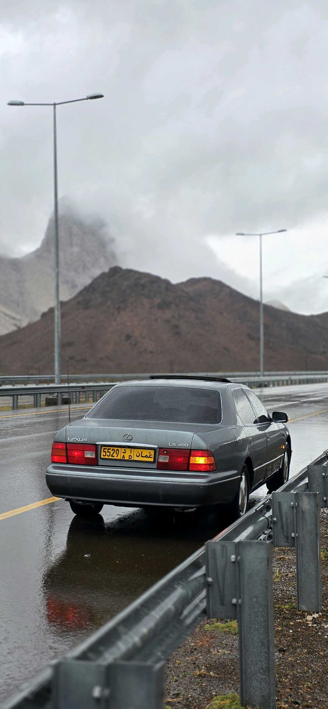 Car Image 1996 LEXUS LS 400