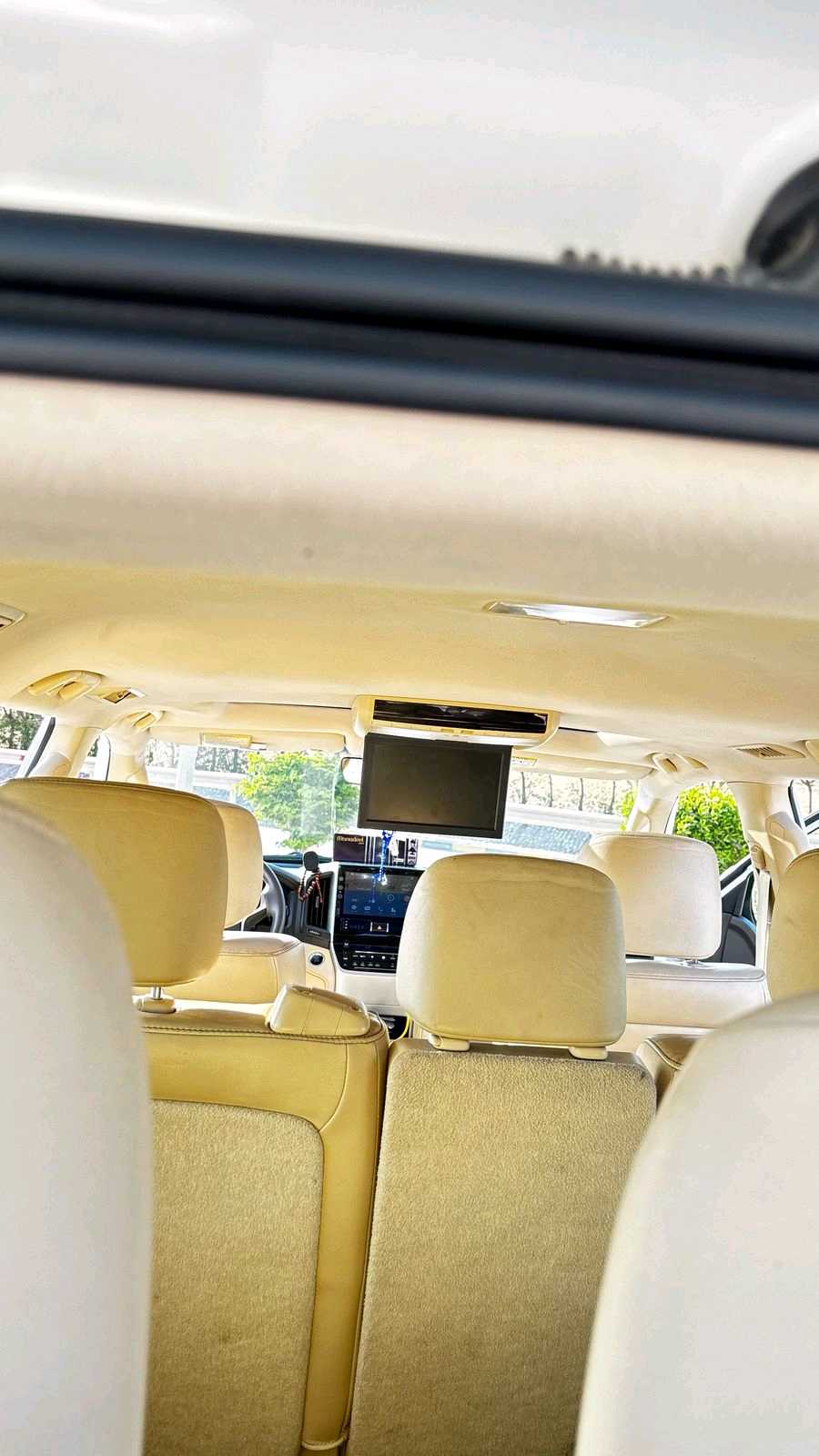 Car Image 2016 TOYOTA LAND CRUISER GX.R