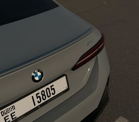 BMW 5 SERIES 2025