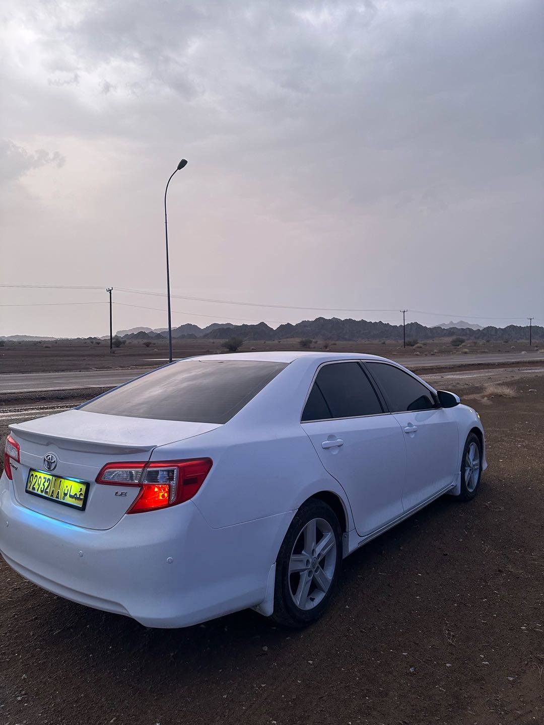 Car Image 2014 TOYOTA CAMRY LE