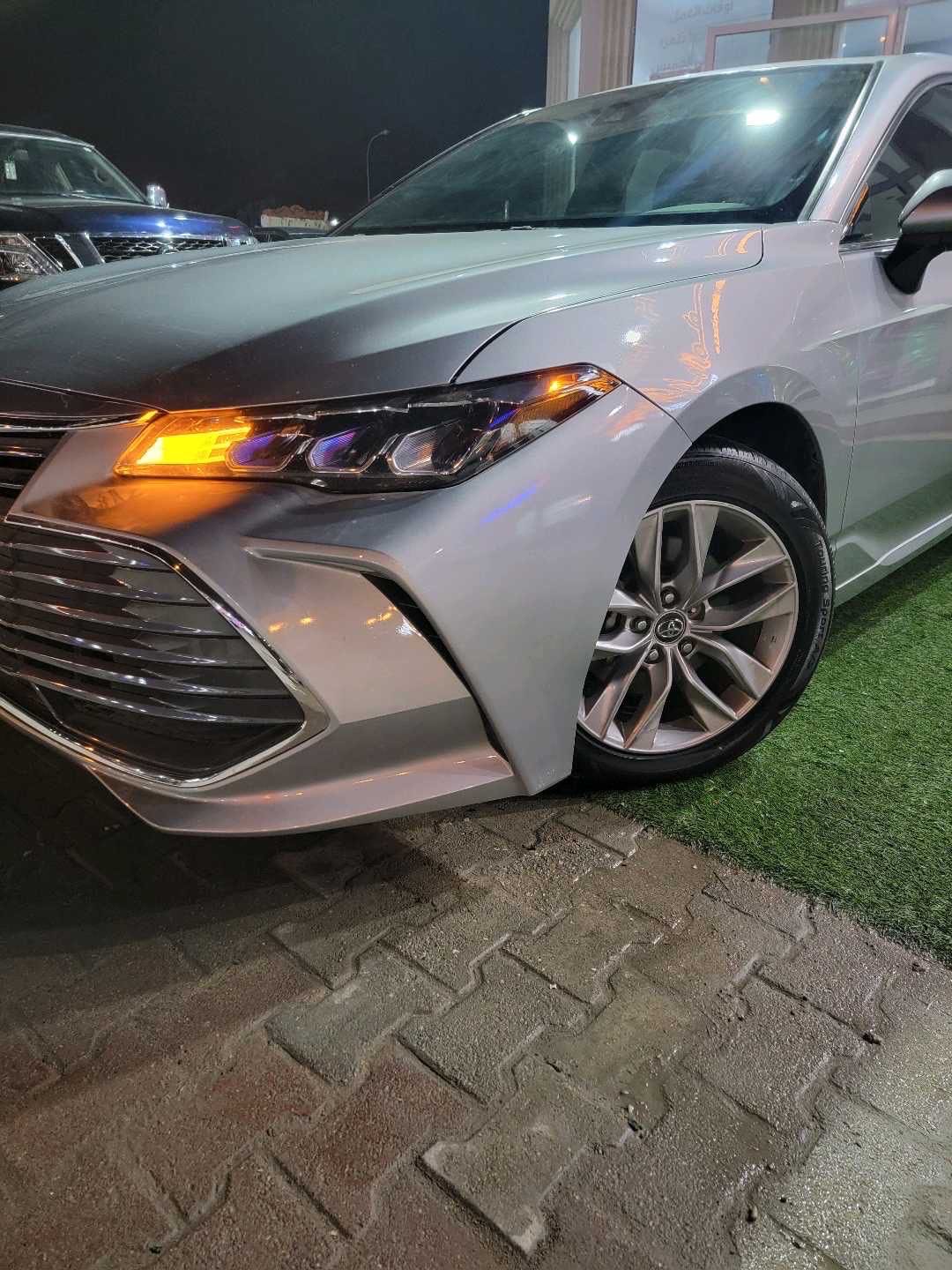 Car Image 2019 TOYOTA AVALON XLE