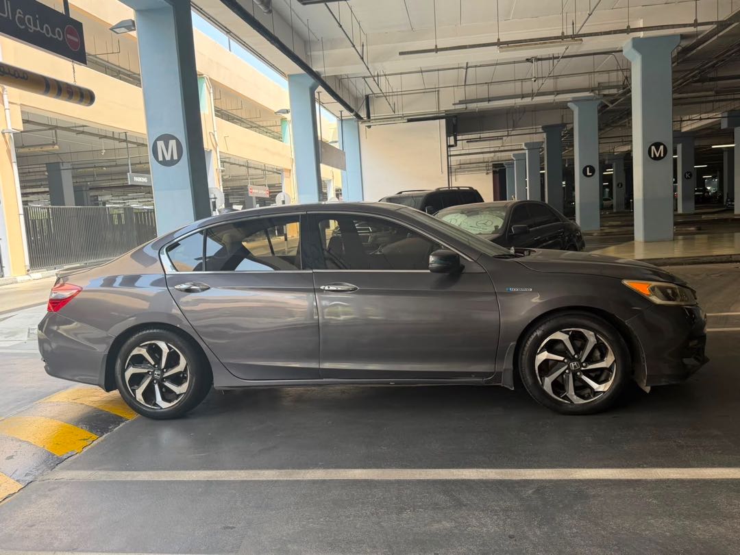 Car Image 2017 HONDA ACCORD EXL