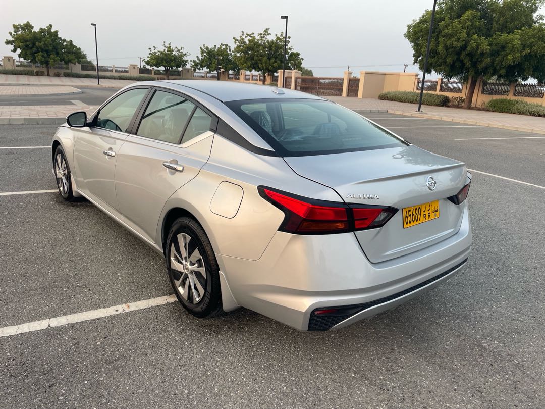 Car Image 2019 NISSAN ALTIMA S