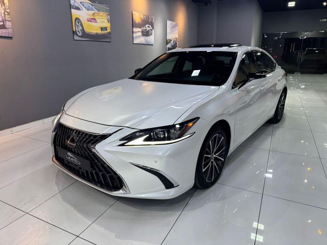 Car Image 2020 LEXUS ES 350