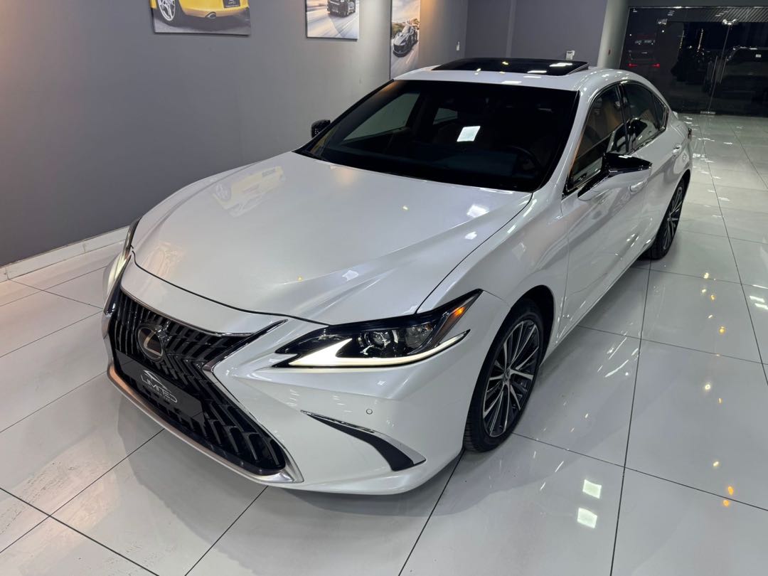 Car Image 2020 LEXUS ES 350