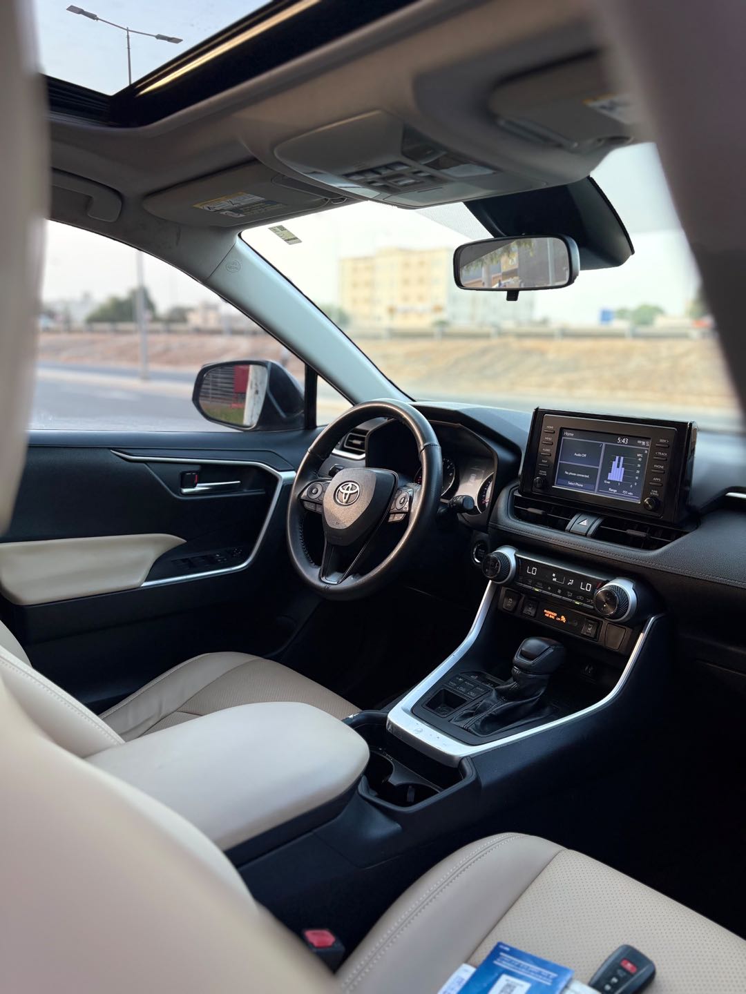 Car Image 2019 TOYOTA RAV4 XLE