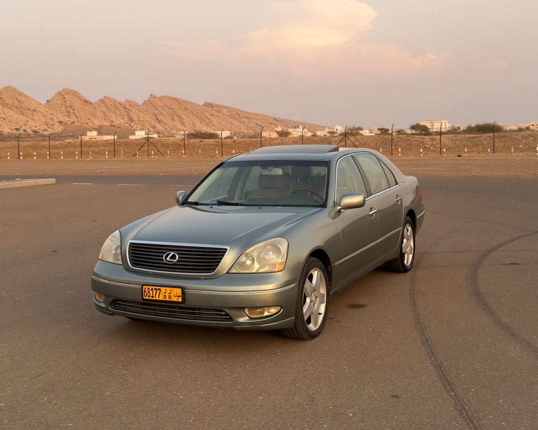 Car Image 2001 LEXUS LS 430