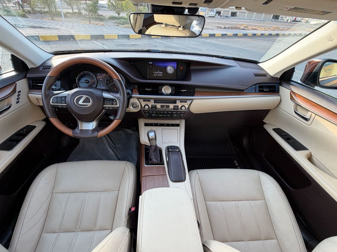 Car Image 2017 LEXUS ES 350