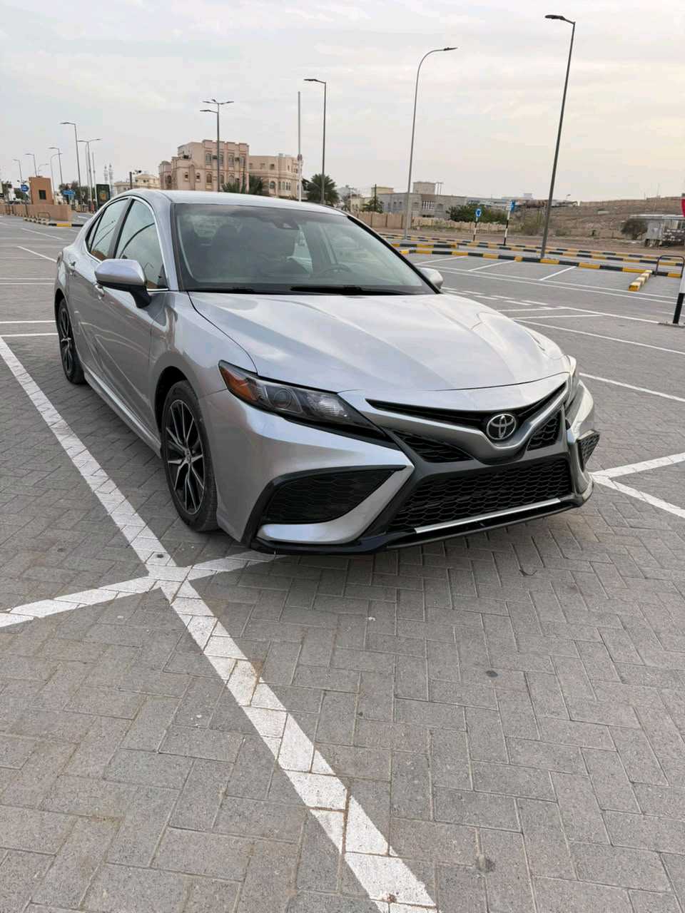 Car Image 2021 TOYOTA CAMRY SE