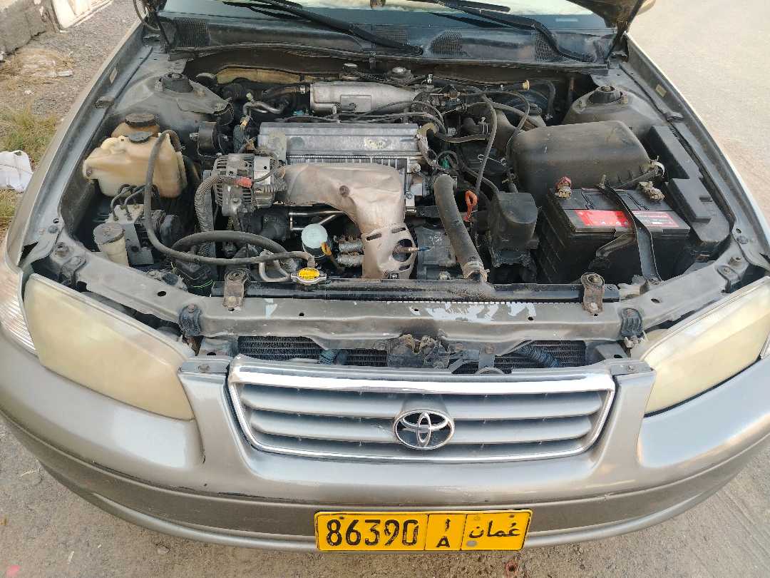 Car Image 2001 TOYOTA CAMRY LE