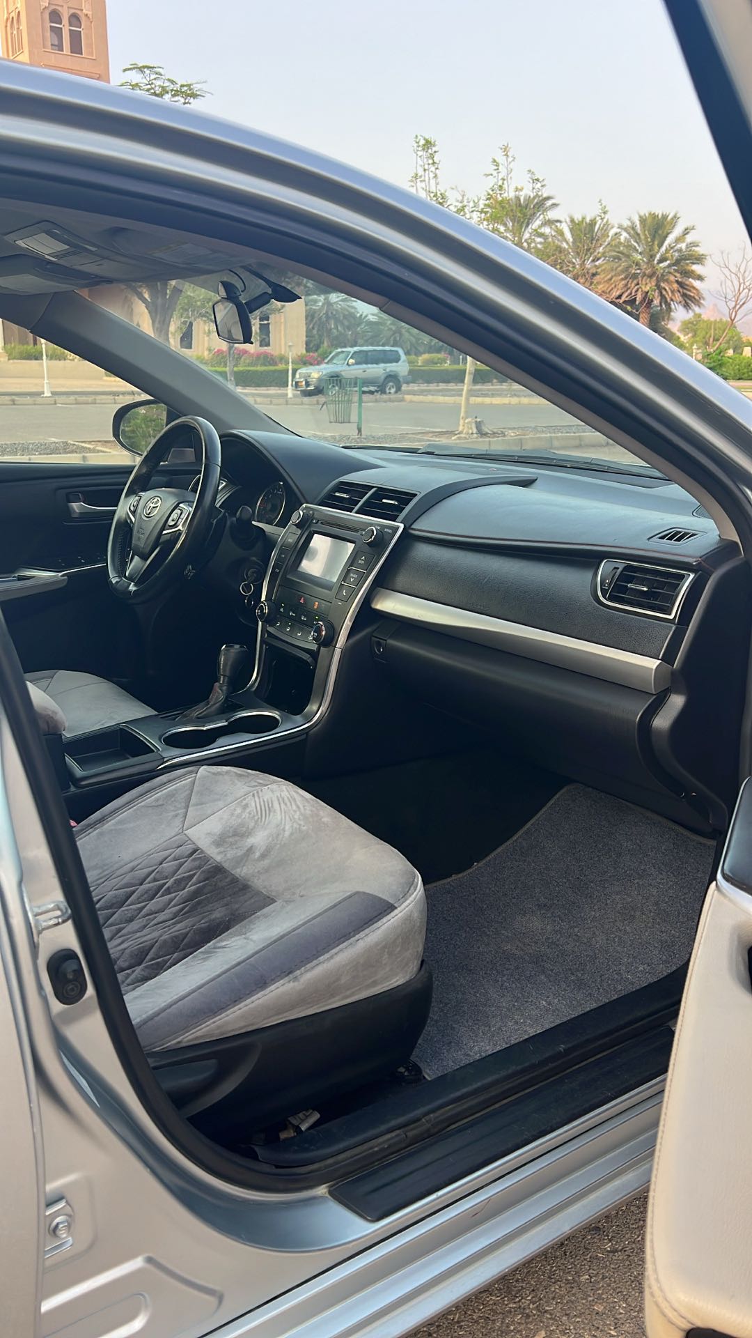 Car Image 2016 TOYOTA CAMRY SE