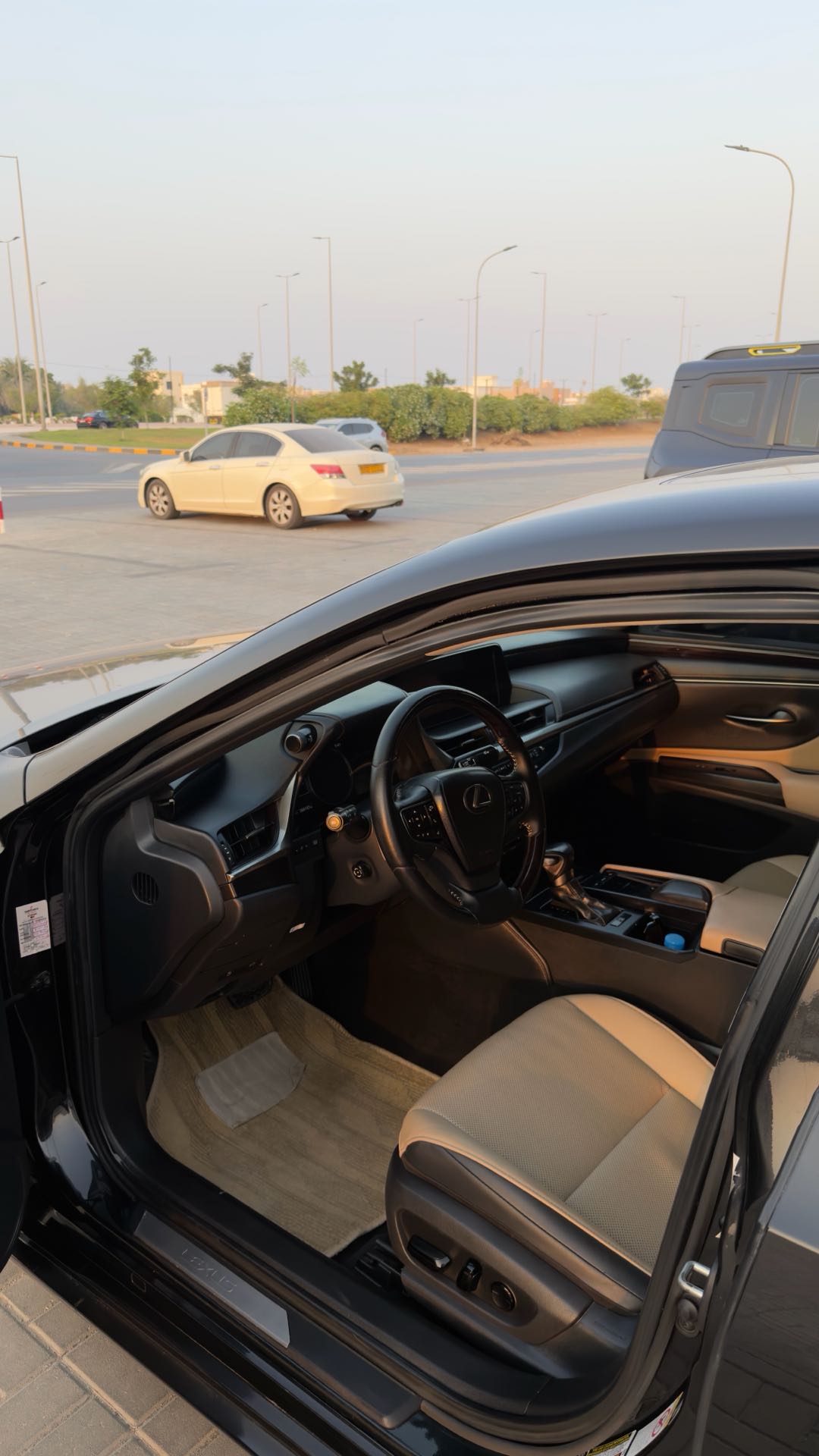 Car Image 2019 LEXUS ES 350