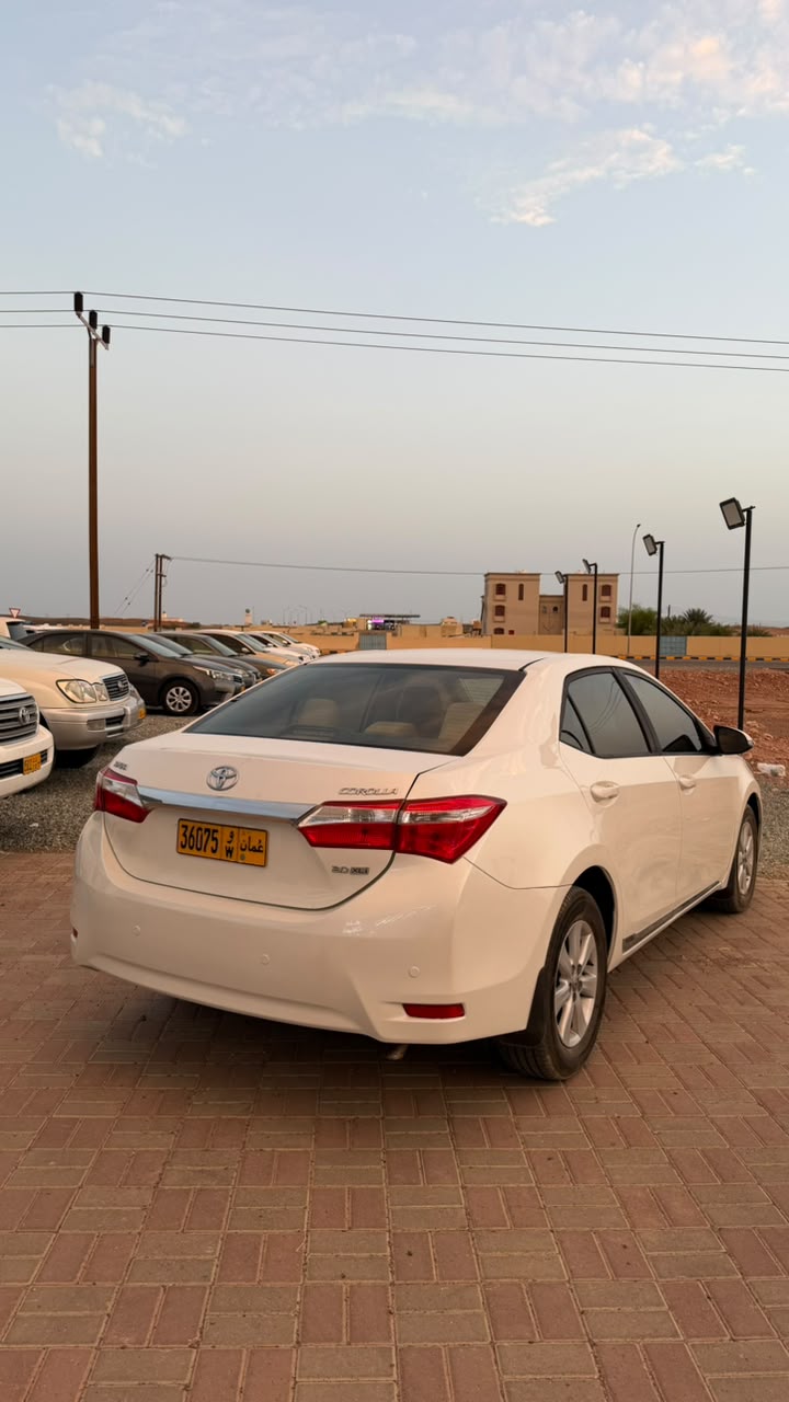 Car Image 2015 TOYOTA COROLLA XLI
