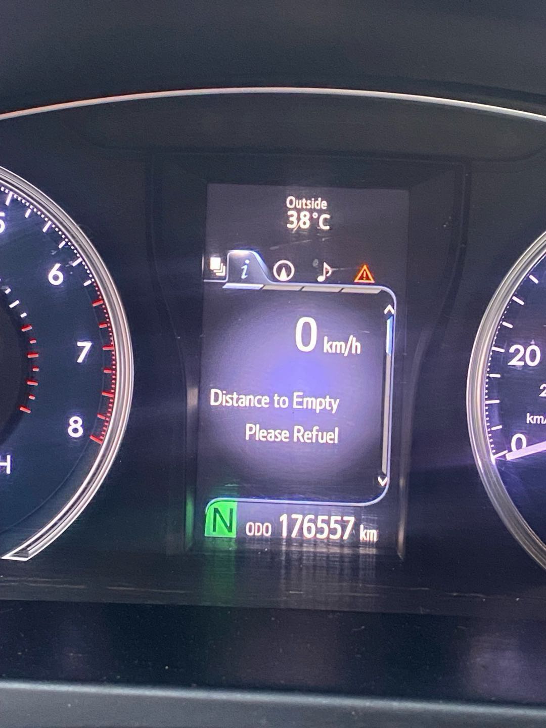 Car Image 2017 TOYOTA CAMRY XLE