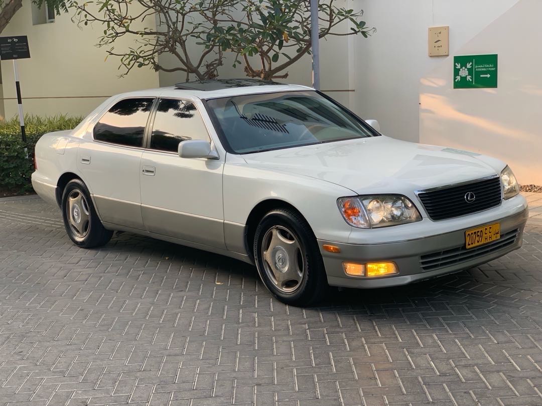 Car Image 1999 LEXUS LS 400