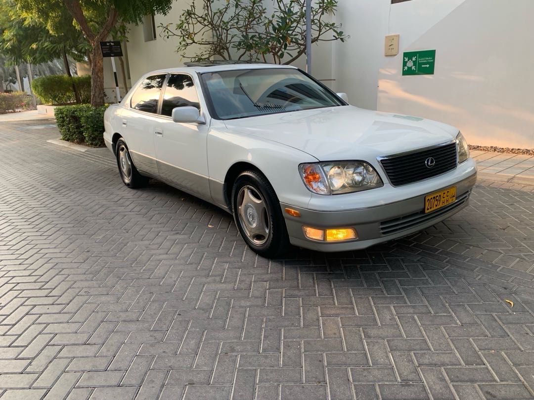 Car Image 1999 LEXUS LS 400