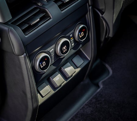 LAND ROVER DEFENDER 2023