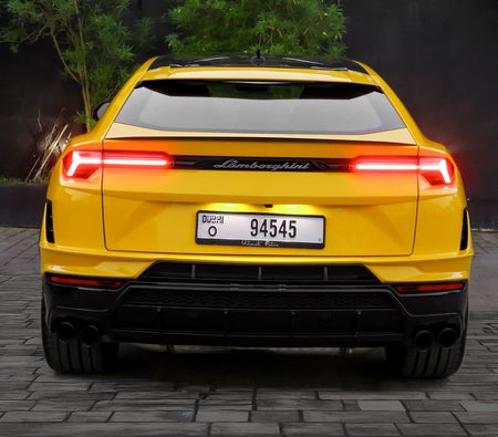 LAMBORGHINI URUS 2024