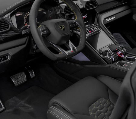 LAMBORGHINI URUS 2024