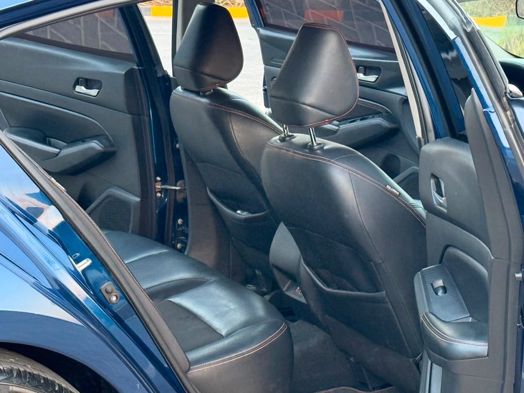Car Image 2019 NISSAN ALTIMA SR