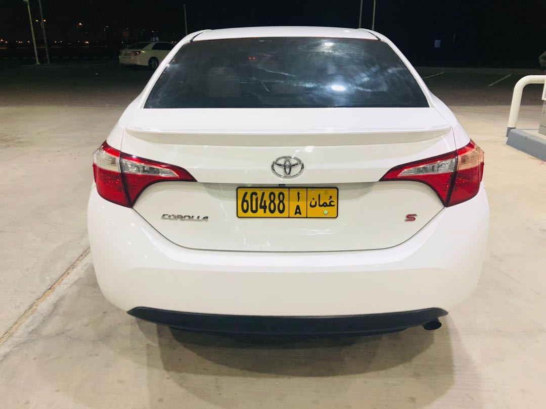 Car Image 2017 TOYOTA COROLLA S