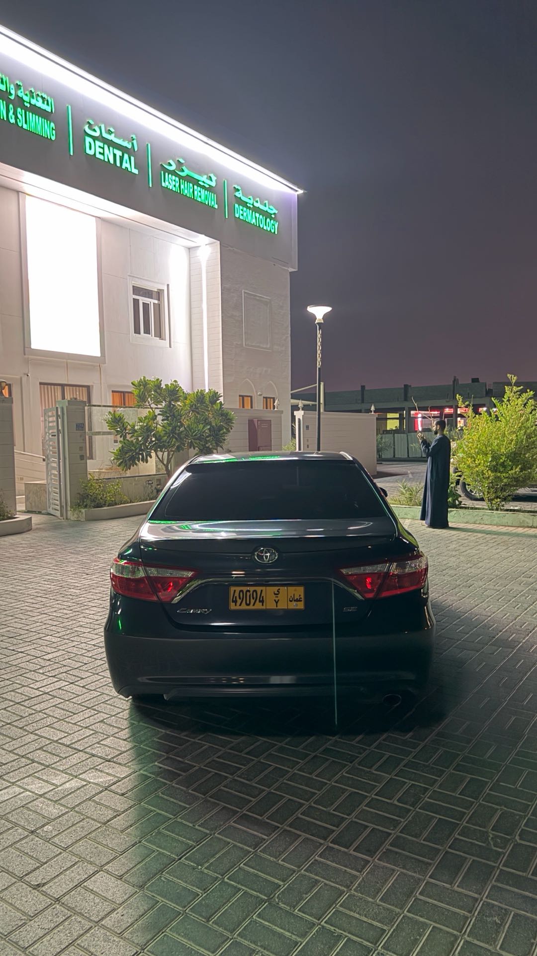Car Image 2017 TOYOTA CAMRY SE