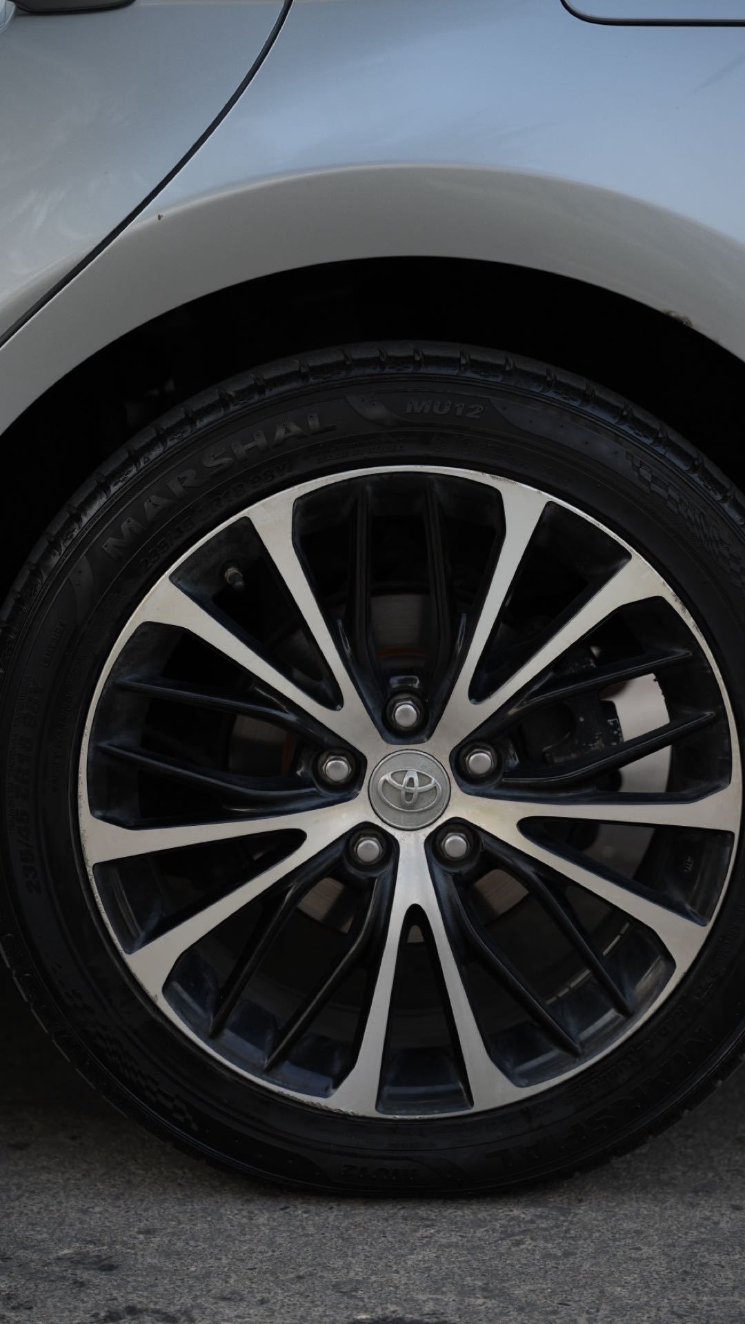 Car Image 2019 TOYOTA CAMRY SE