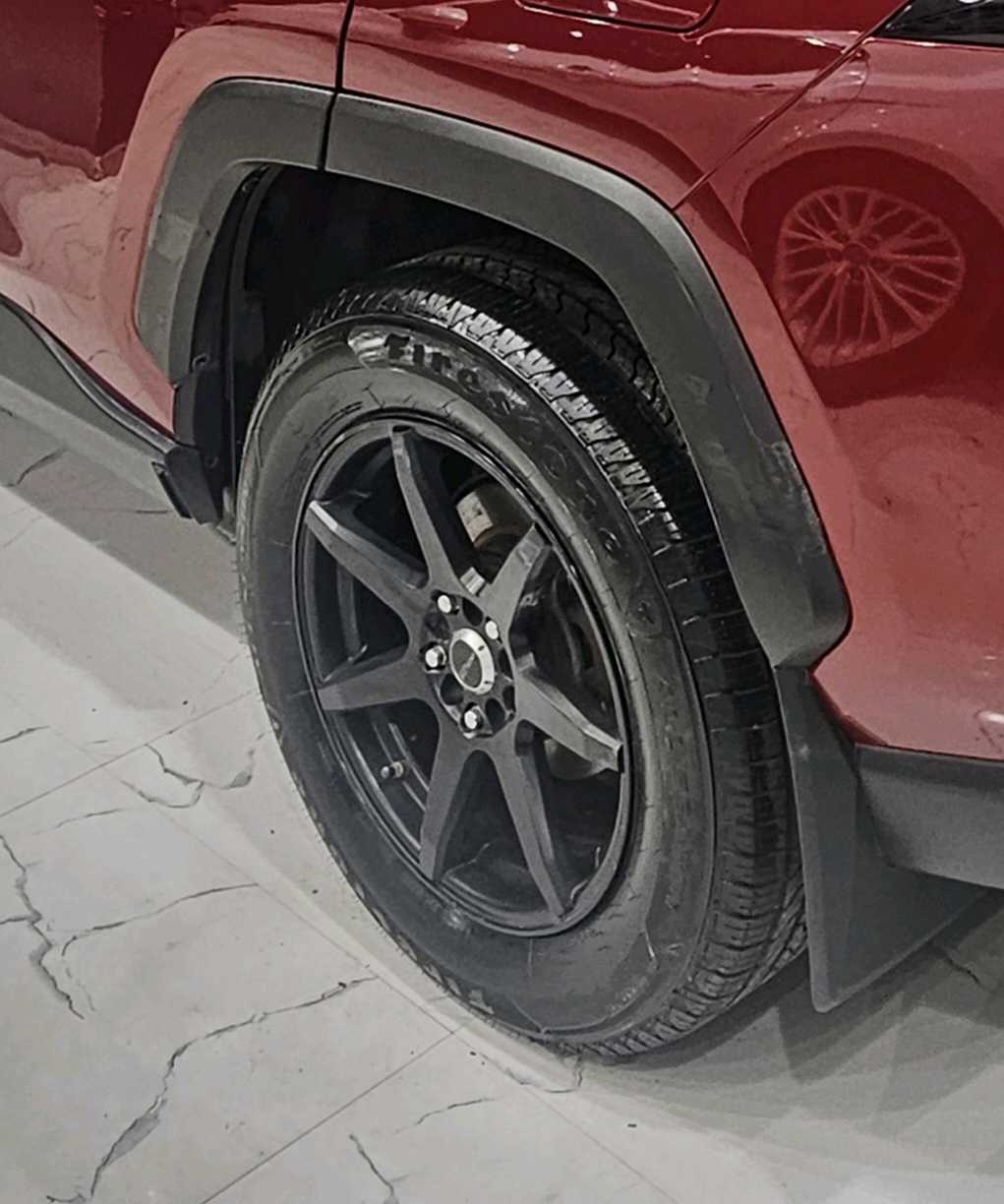 Car Image 2019 TOYOTA RAV4 XLE