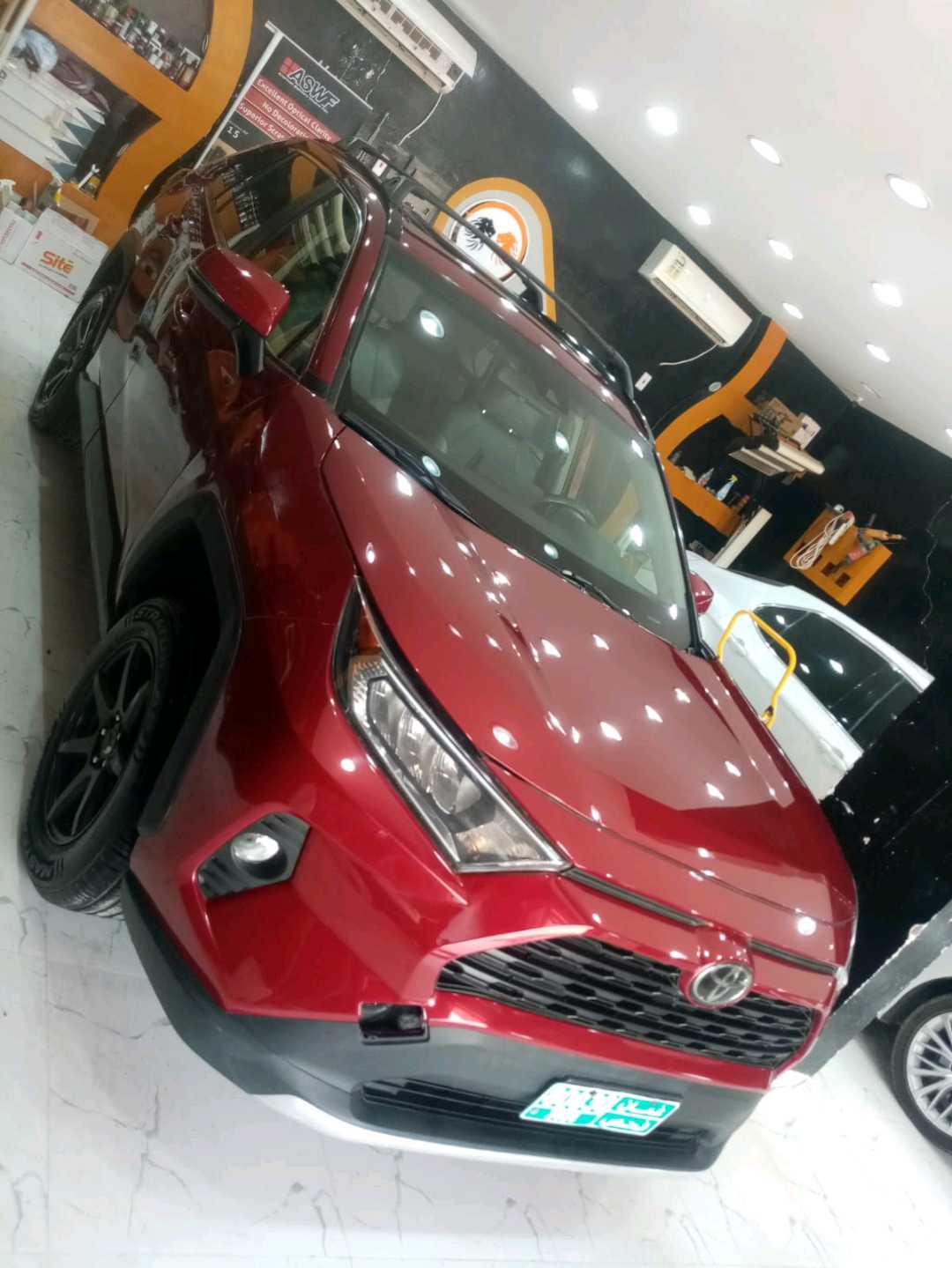 Car Image 2019 TOYOTA RAV4 XLE